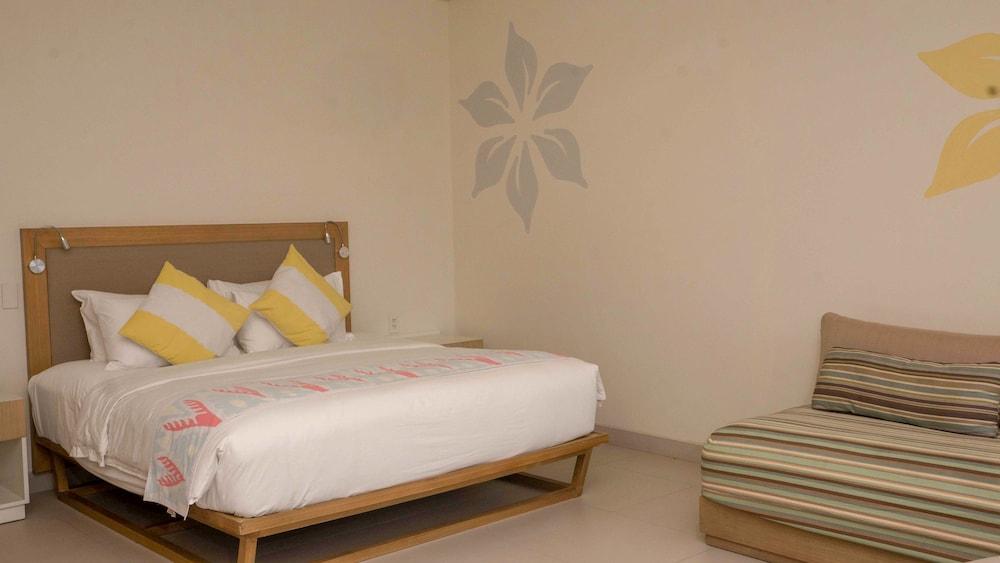 Costa Pacifica Resort 4*